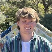 Profesor de inglés de los Estados Unidos. Experiencia con alumnos de toda edad (primaria, secundaria, bachiller y adultos)